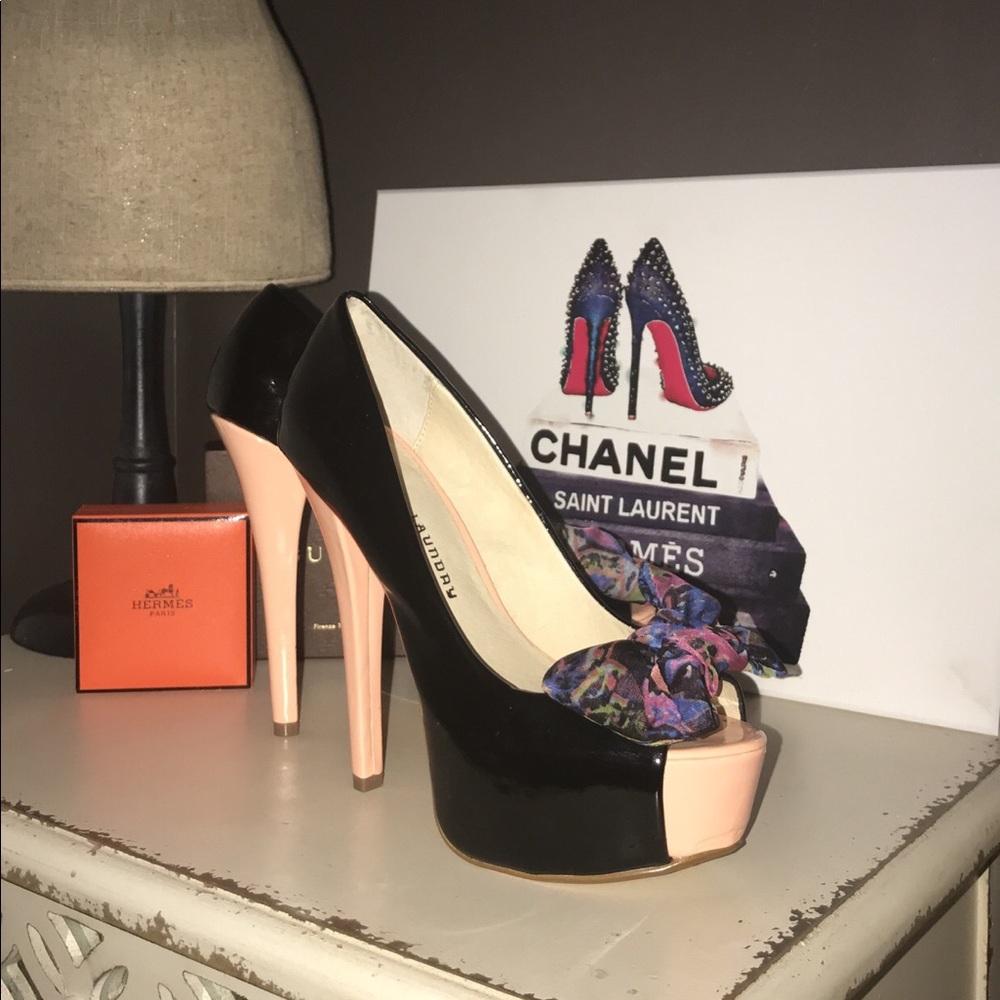 BRAND NEW Chinese Laundry Patent Heels W Bows 7.5 - Picture 2 of 8